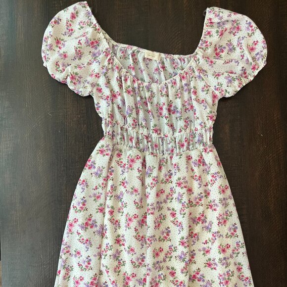 Altar'd State Dresses & Skirts - Alter’d State Medium On/Off Shoulder Floral Dress With Back Cut Out